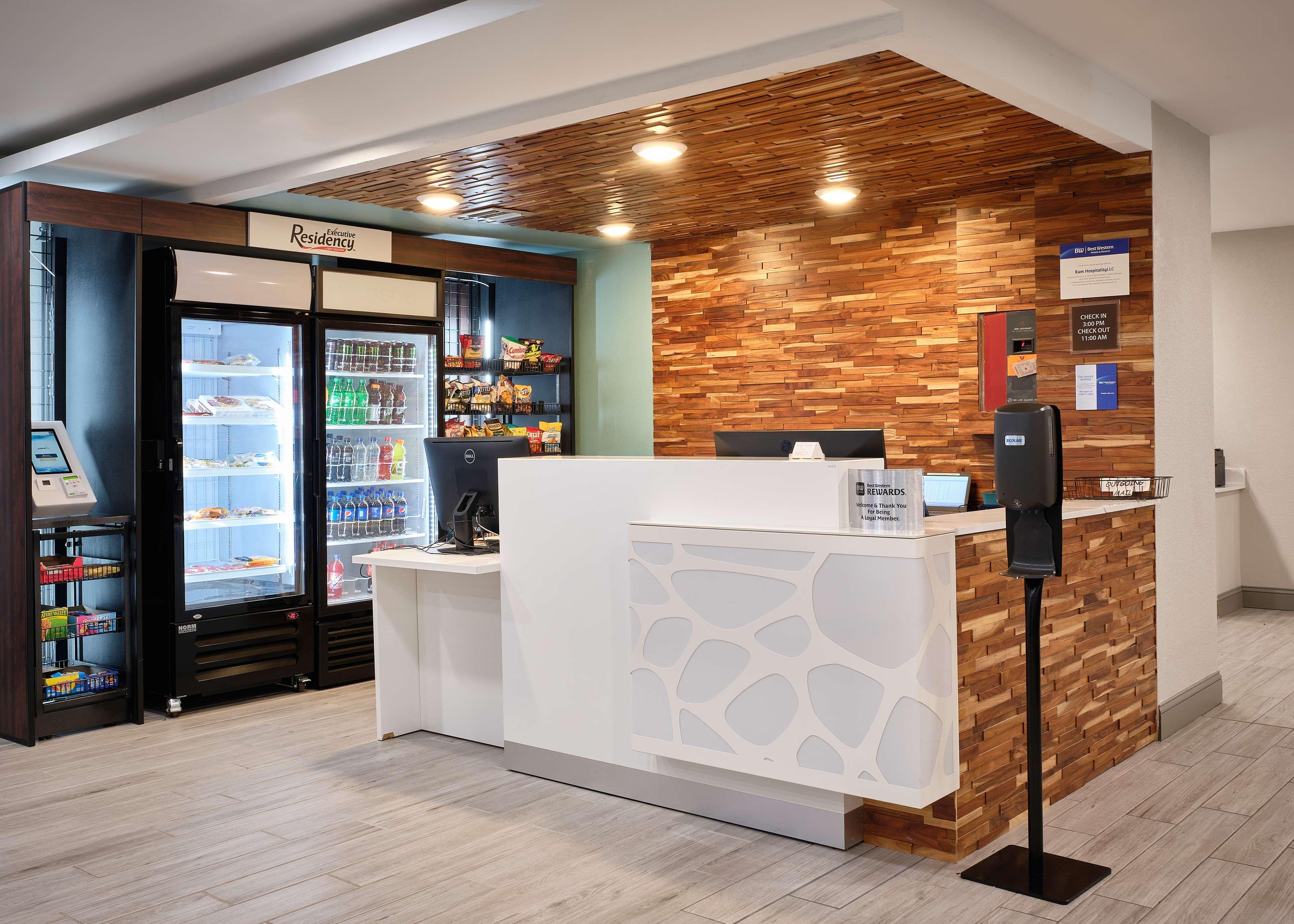 Comfort & Eastern Gateway Hotel