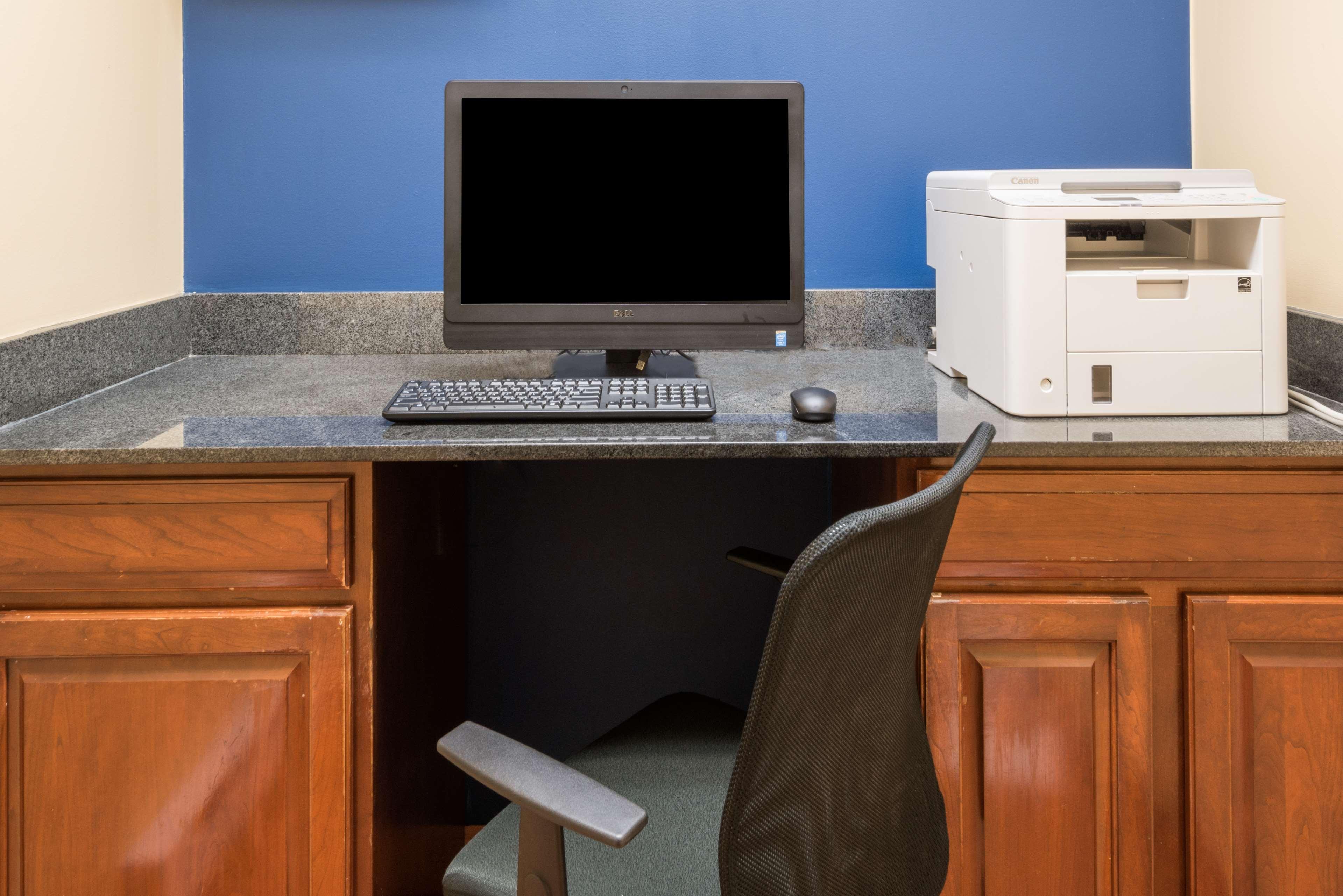 Hotel Comfort & Eastern Gateway